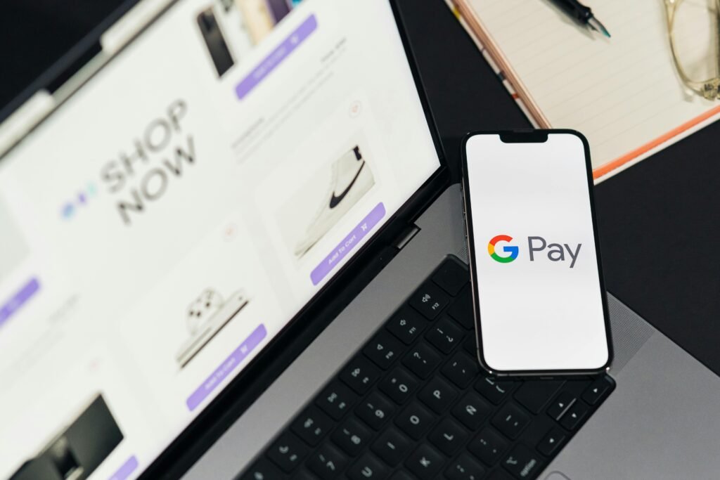 Google Pay : smart, secure and seamless payment.